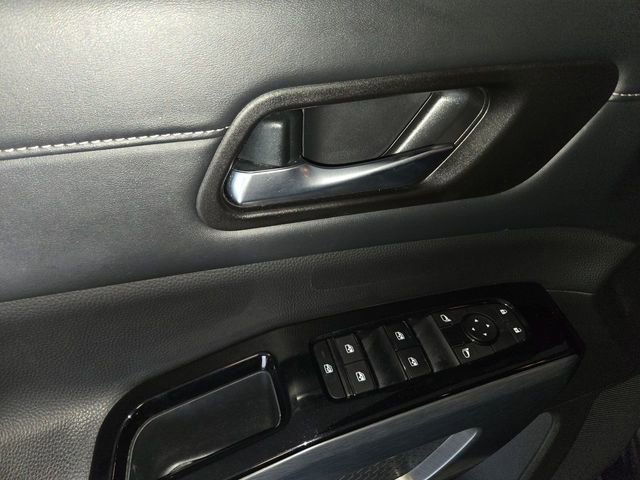 Used 2024 Nissan Pathfinder SL FWD image 13