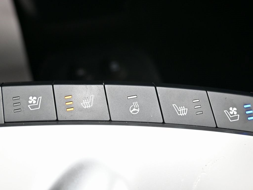 Used 2022 Kia EV6 Wind image 28