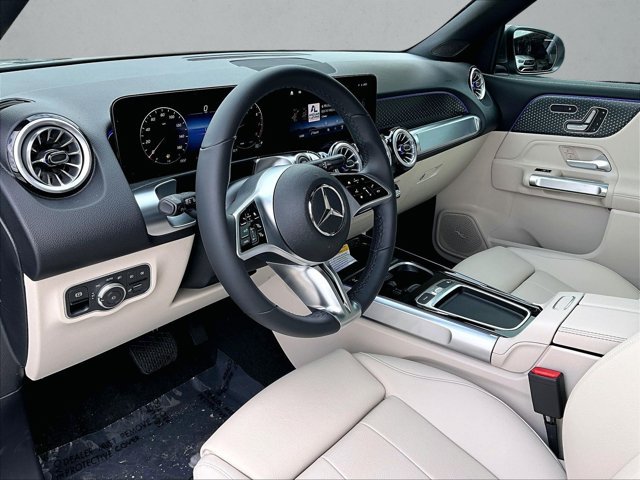 New 2026 Mercedes-Benz GLB 250 image 8