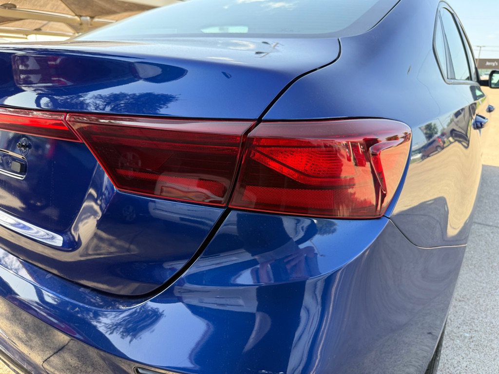 Used 2021 Kia Forte LXS FWD image 9