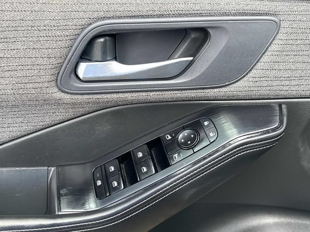 Used 2023 Nissan Rogue SV FWD image 26
