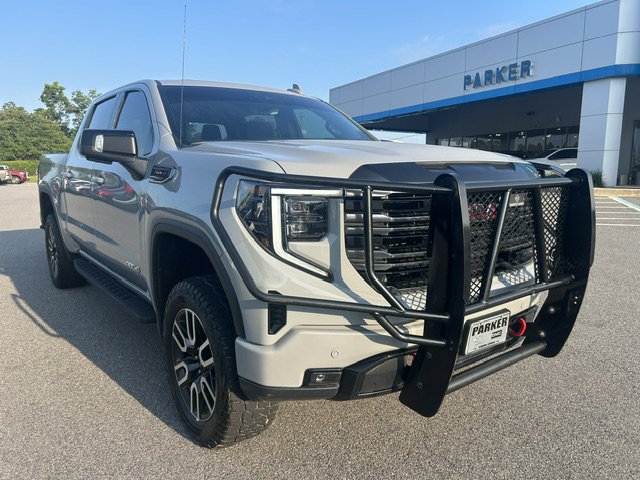 Used 2025 GMC Sierra 1500 AT4 w/ Technology Package AWD/4WD image 2