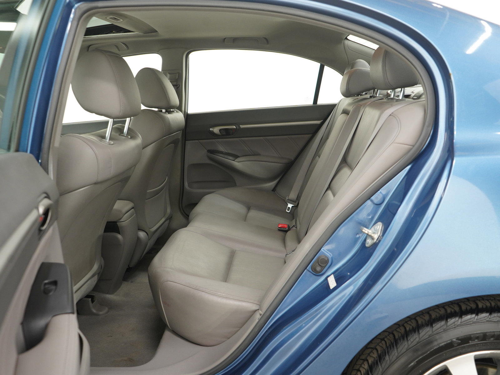 Used 2010 Honda Civic EX-L image 17