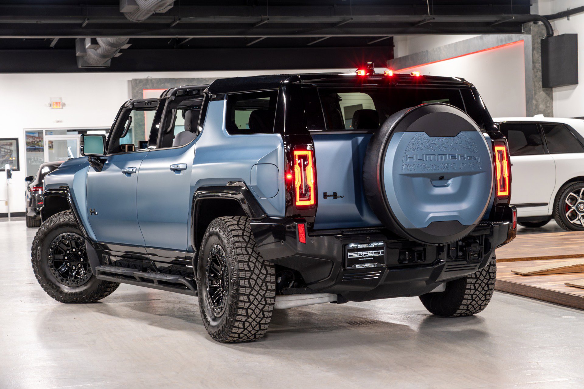 Used 2024 GMC Hummer EV 3X w/ Omega Edition image 57