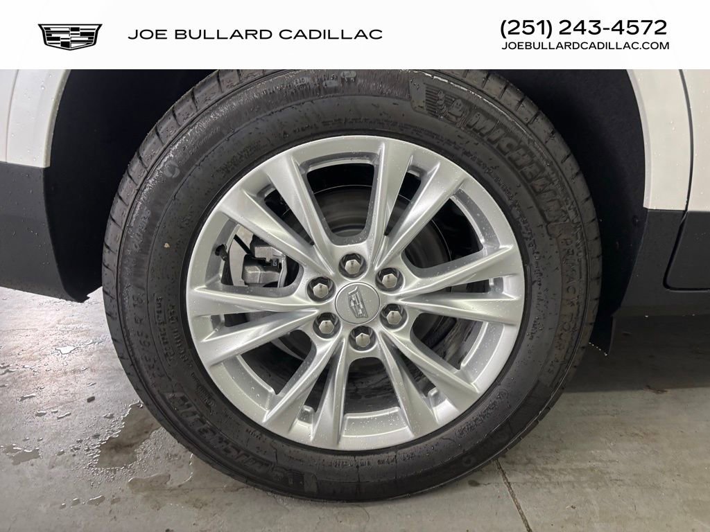 New 2025 Cadillac XT5 Luxury image 16