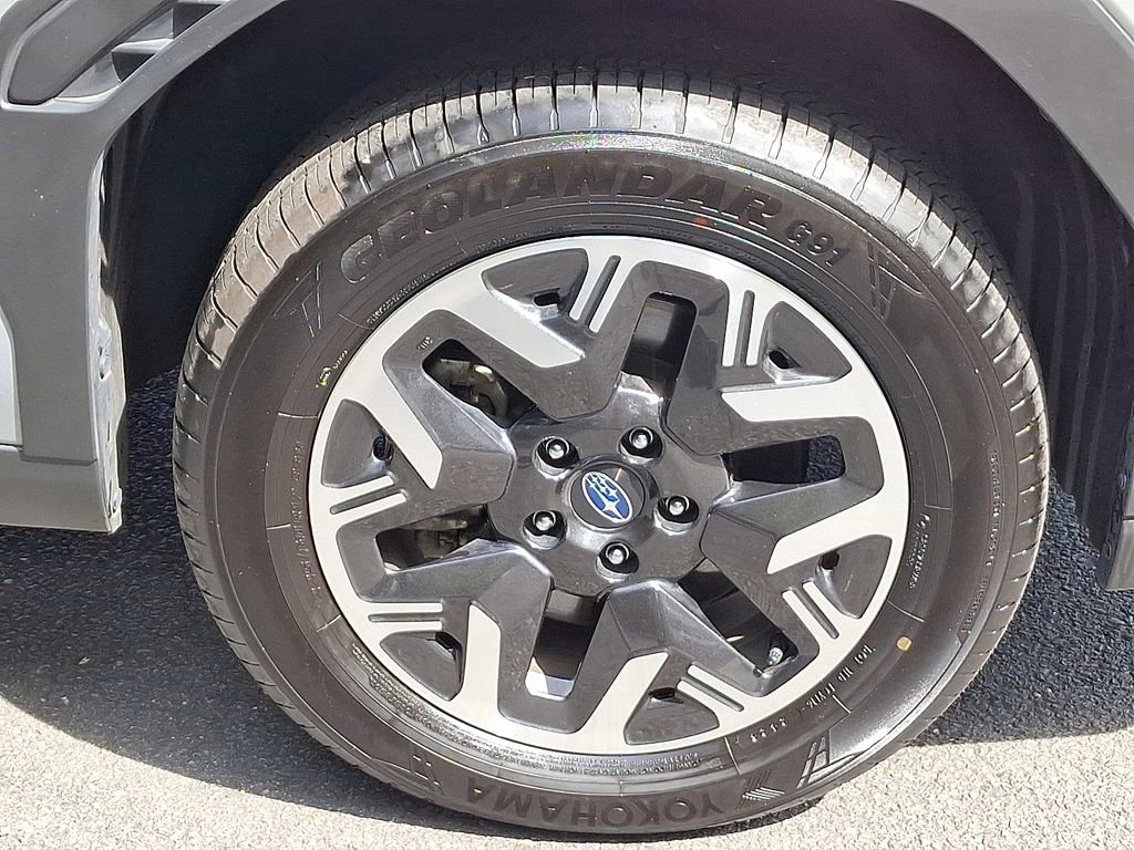 Used 2025 Subaru Forester Premium image 8