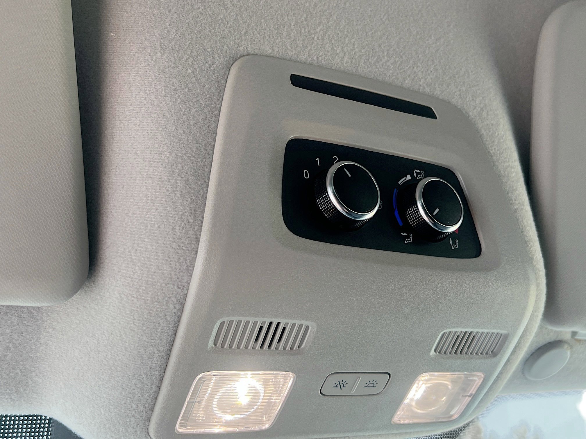 Used 2024 Ford Transit 350 XLT image 22