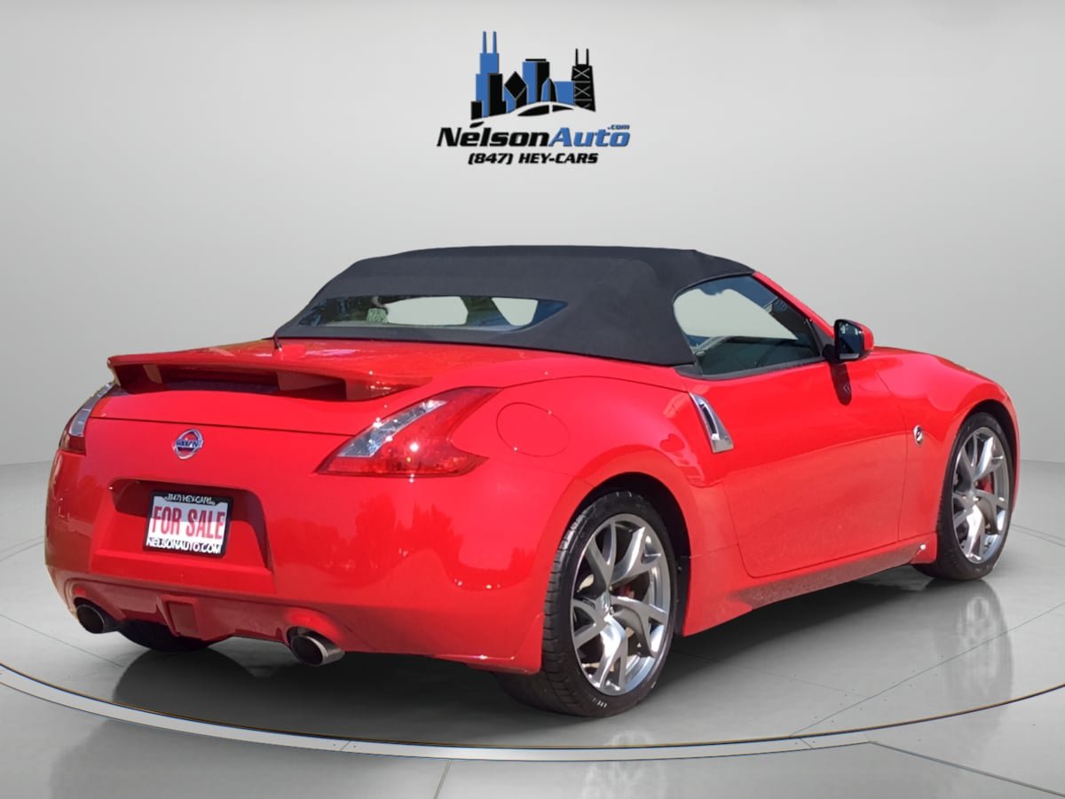 Used 2015 Nissan 370Z Touring Sport RWD image 4