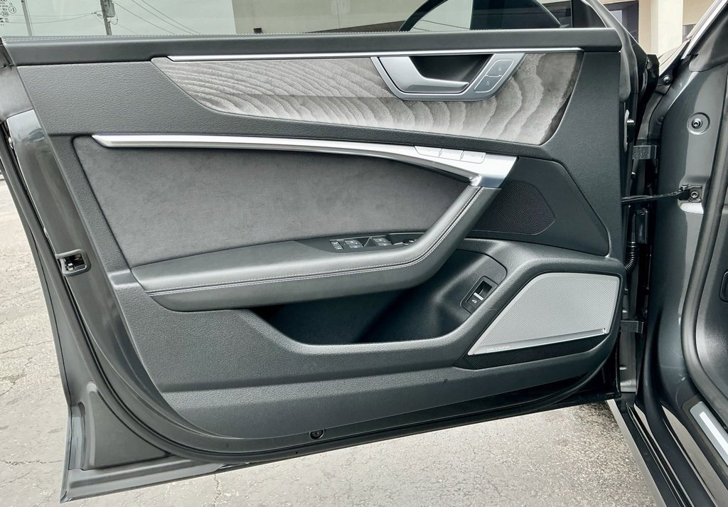 Used 2025 Audi A7 Prestige image 40