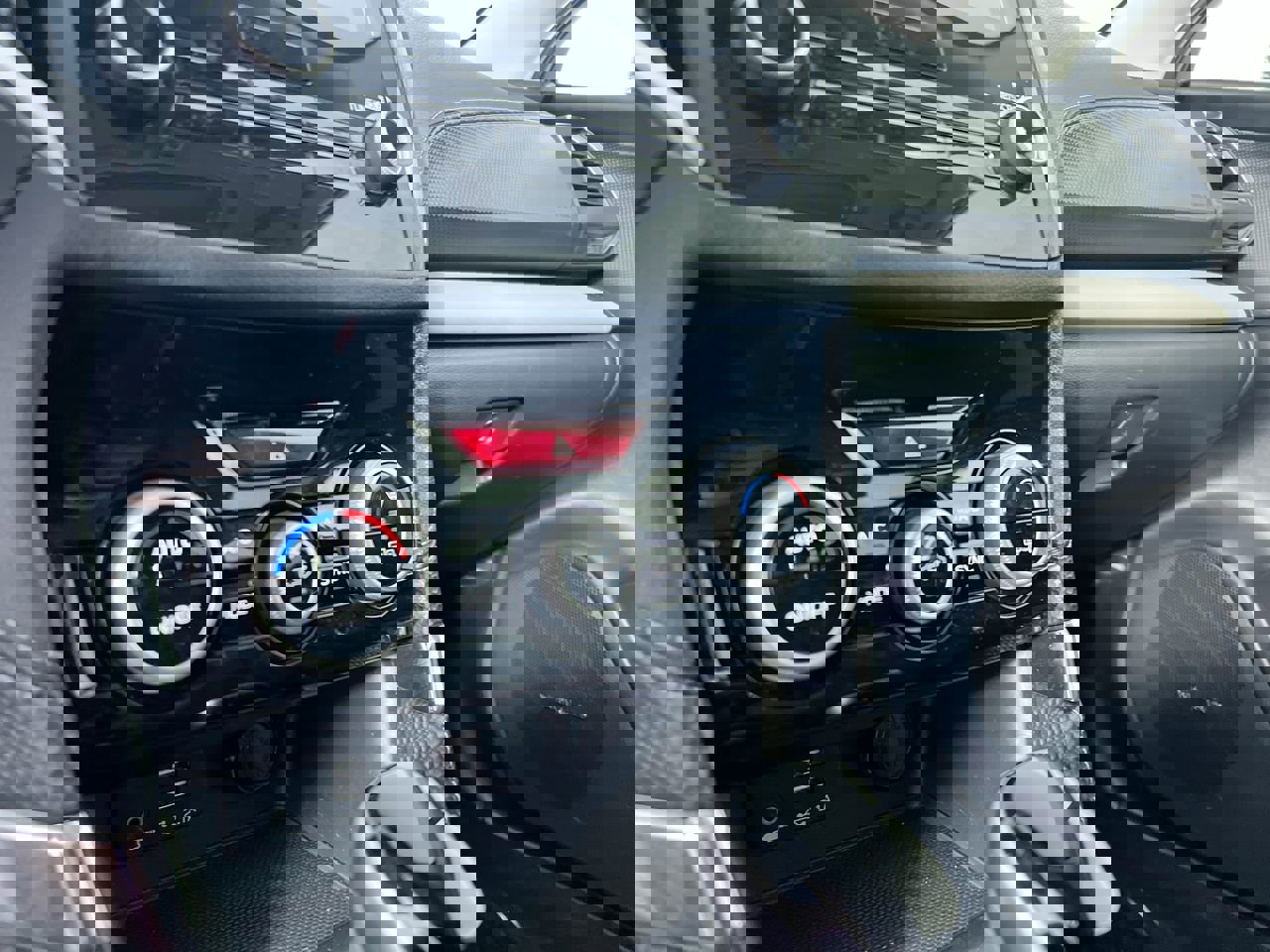 Used 2024 Subaru Forester Limited AWD/4WD image 24