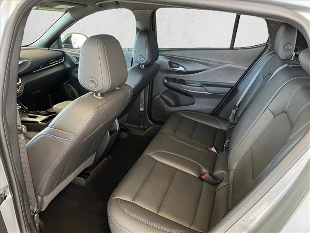 Used 2025 Buick Envista Sport Touring image 10