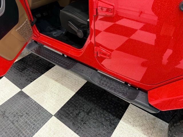 Used 2016 Jeep Wrangler Unlimited Sahara w/ Connectivity Group image 31