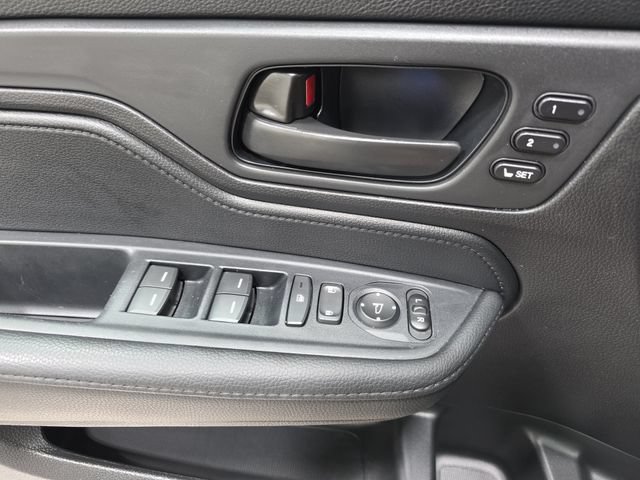 Used 2025 Honda Odyssey EX-L image 28