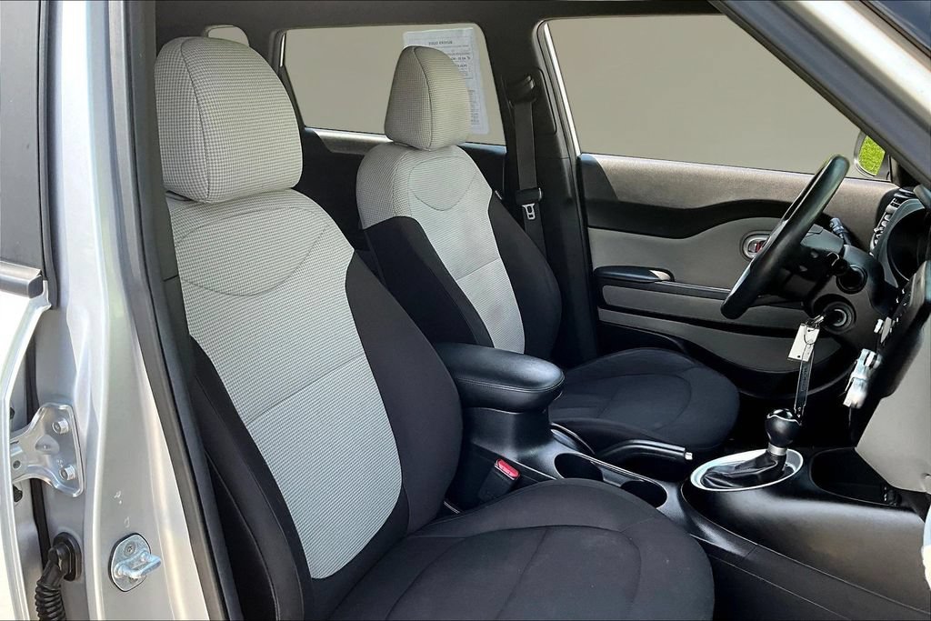 Used 2017 Kia Soul w/ Convenience Package FWD image 26