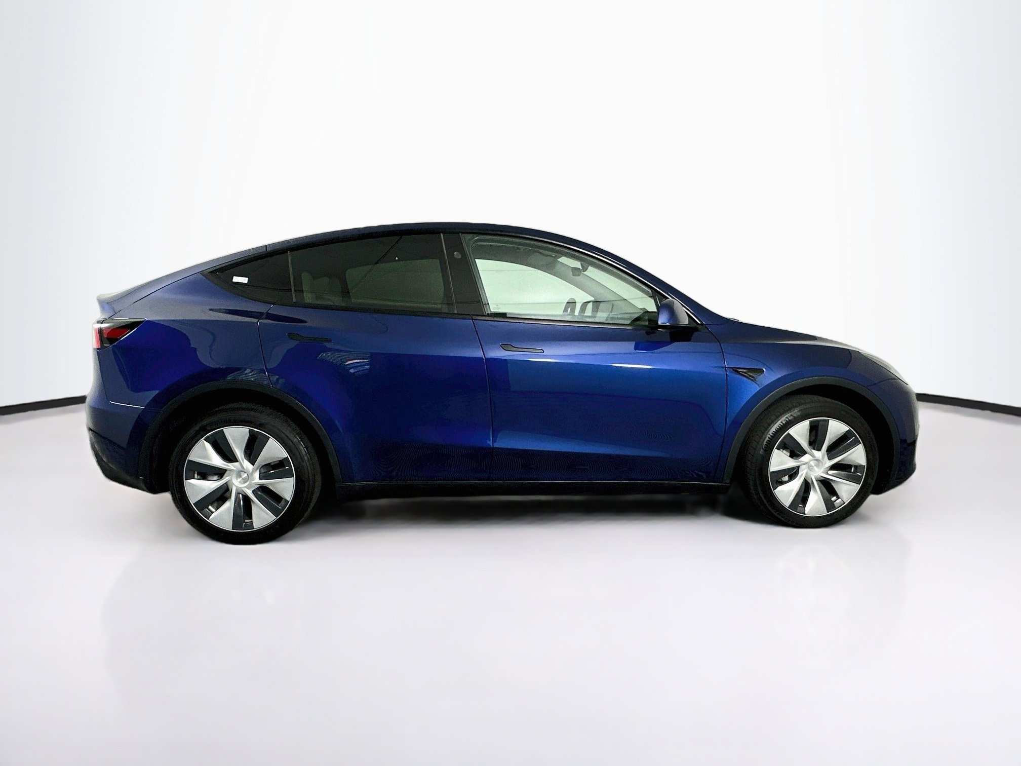 Used 2024 Tesla Model Y Long Range AWD/4WD image 10
