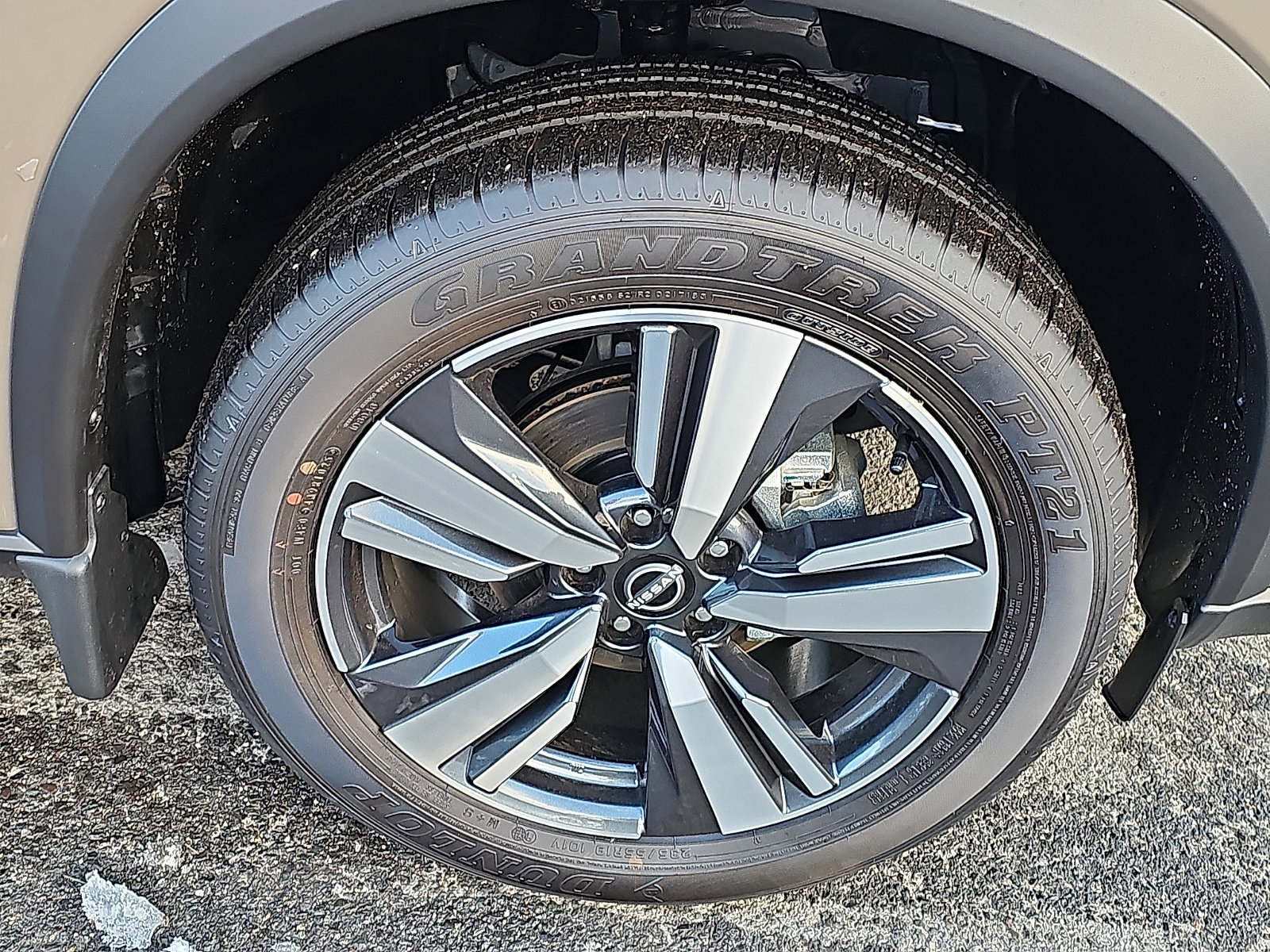 Certified 2025 Nissan Rogue SL image 8