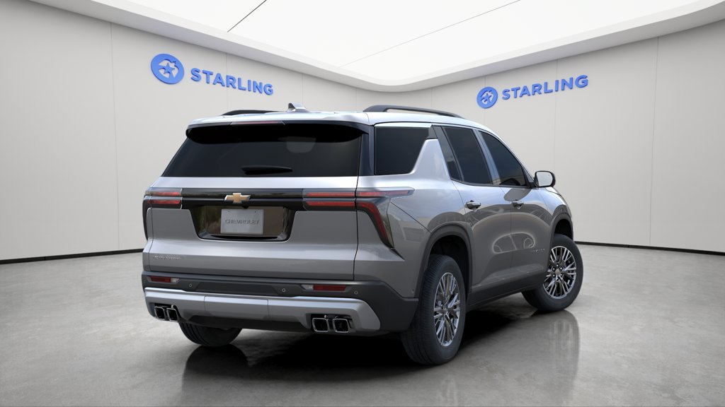 Used 2026 Chevrolet Traverse LT FWD image 4