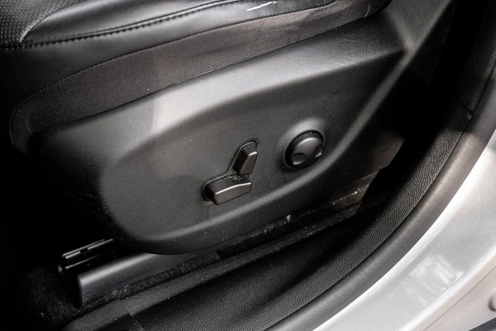 Used 2022 Jeep Cherokee Limited w/ Elite Package image 44
