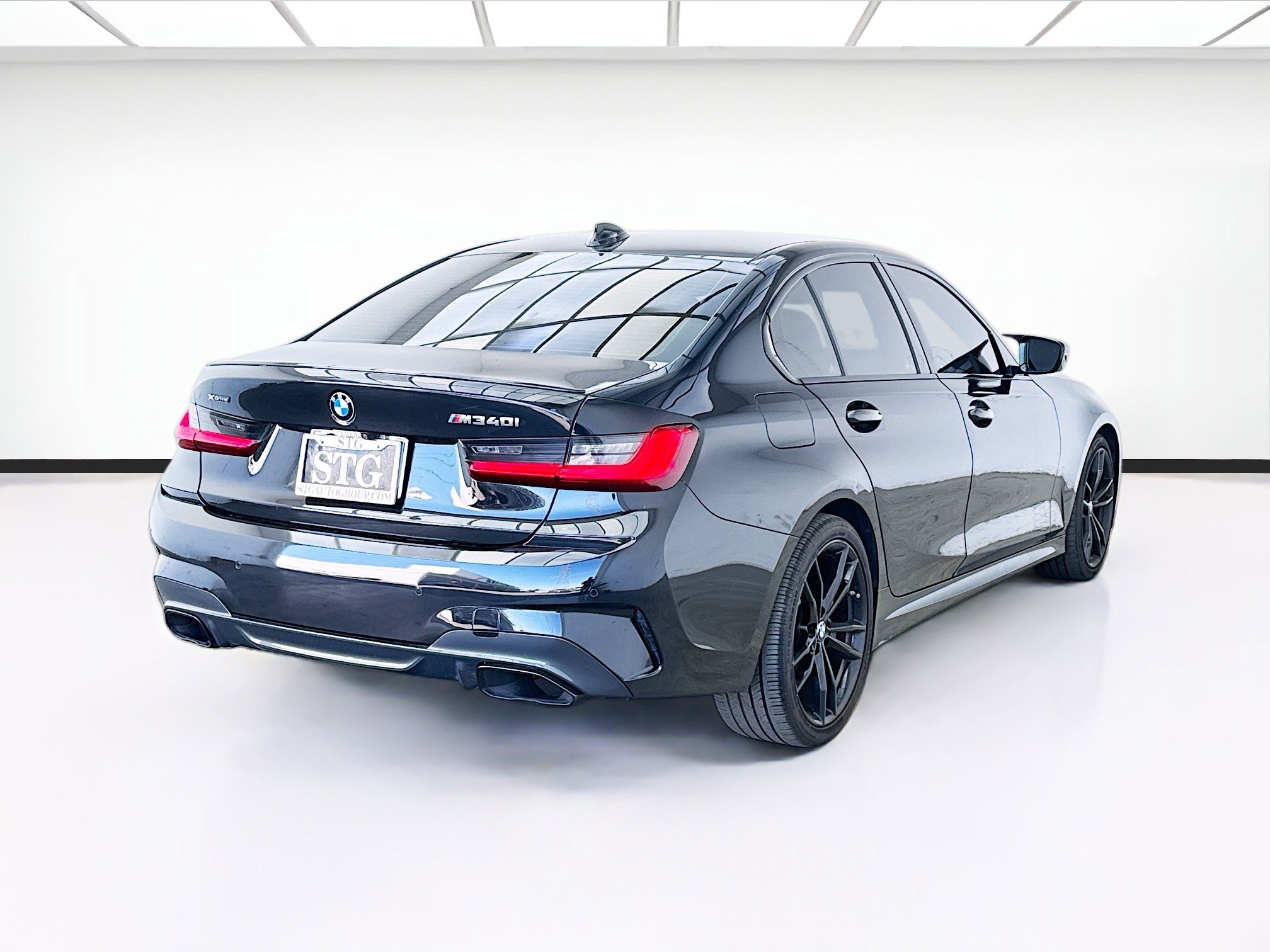 Used 2022 BMW M340i xDrive w/ Premium Package AWD/4WD image 4
