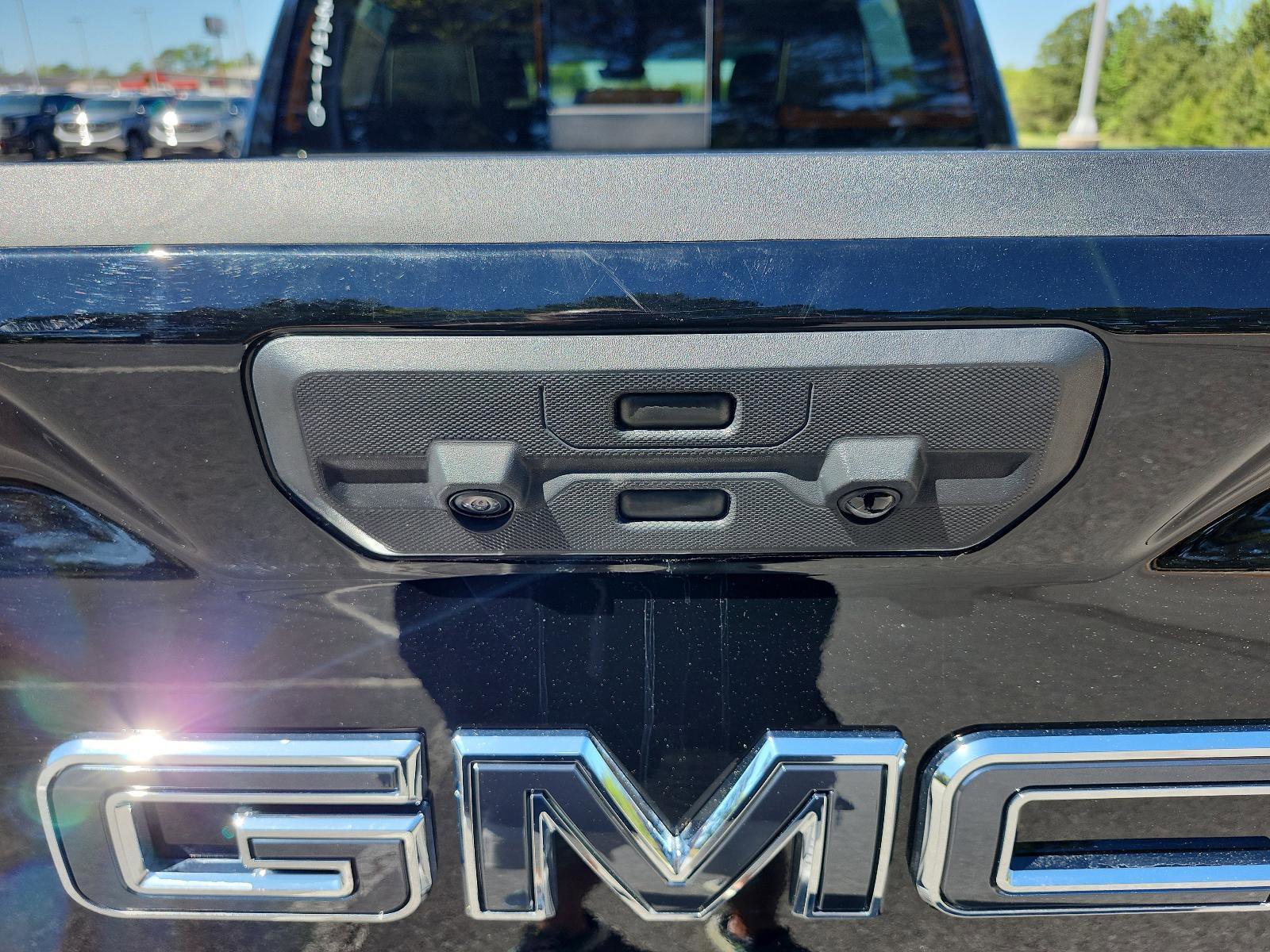 Certified 2025 GMC Sierra 1500 Denali Ultimate AWD/4WD image 12