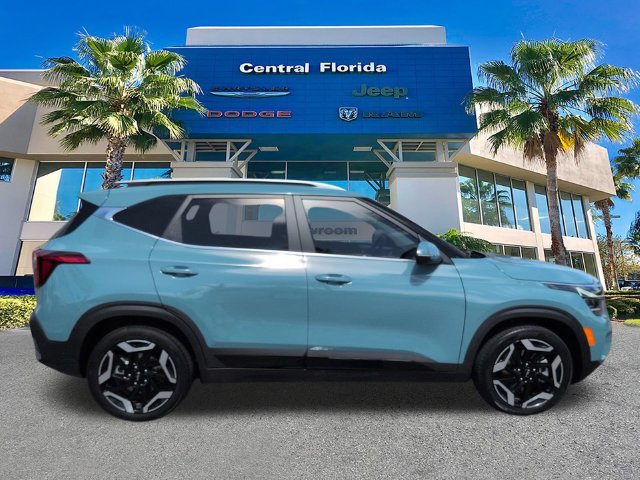 Used 2024 Kia Seltos SX w/ SX Sunroof Package AWD/4WD image 3