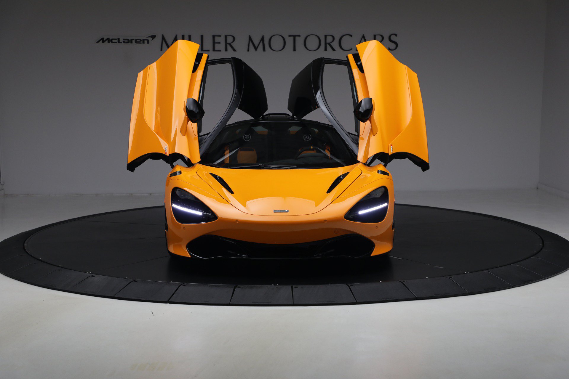 Used 2021 McLaren 720S RWD image 13