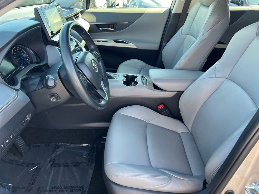 Used 2022 Toyota Venza XLE AWD/4WD image 13