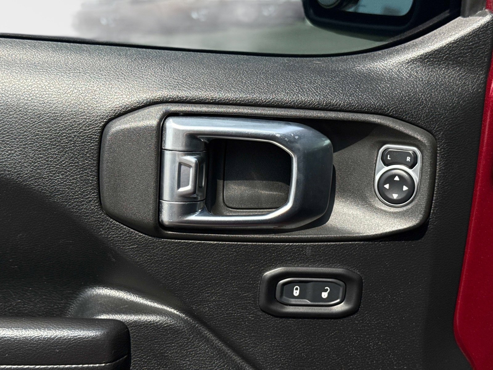 Used 2021 Jeep Gladiator Mojave AWD/4WD image 22
