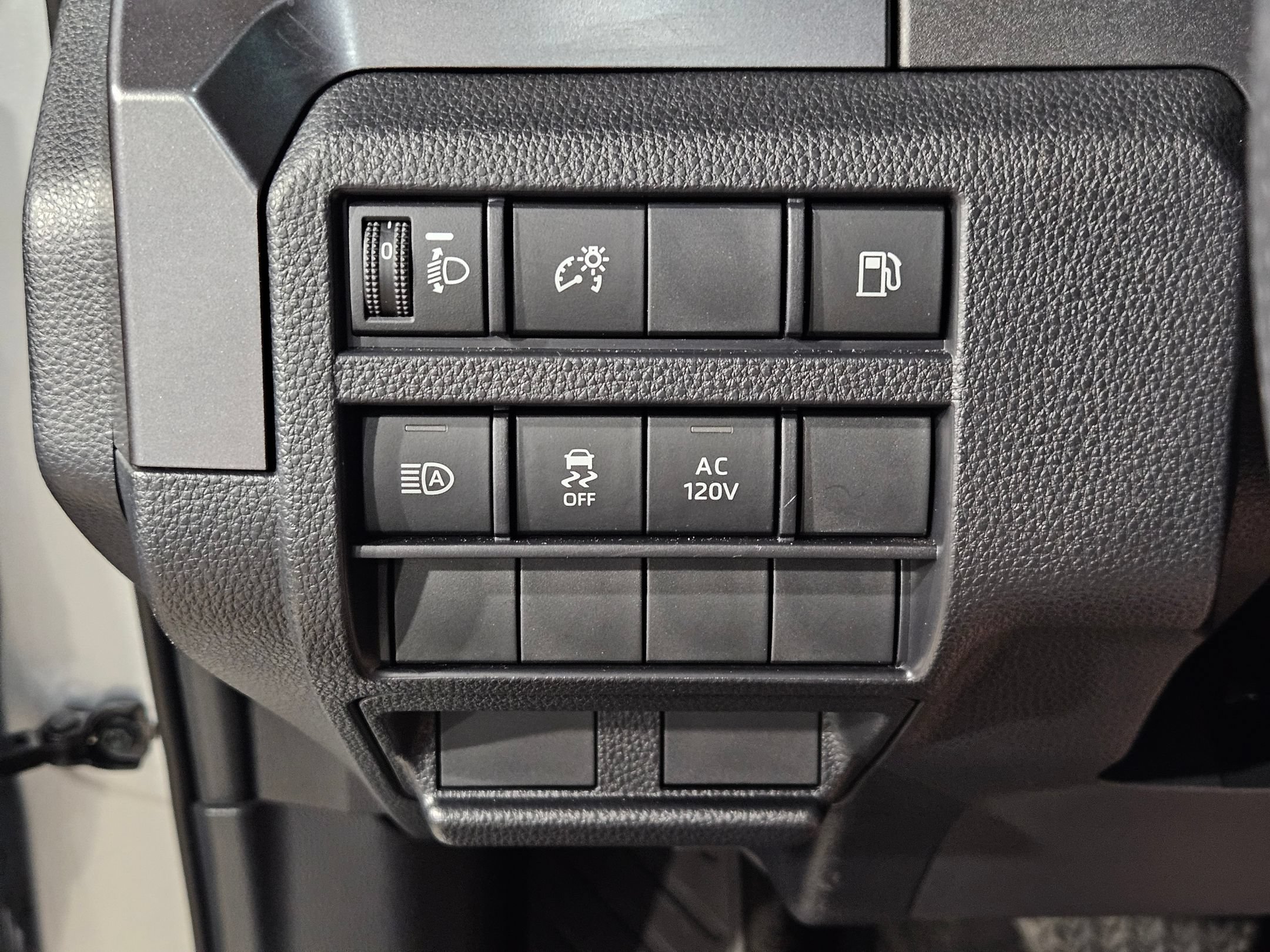 Used 2025 Toyota 4Runner TRD Off-Road AWD/4WD image 25