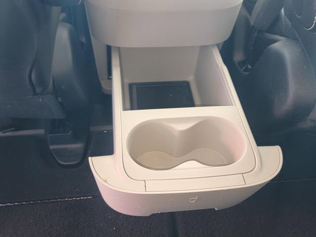 Certified 2024 Chrysler Pacifica Touring-L image 26