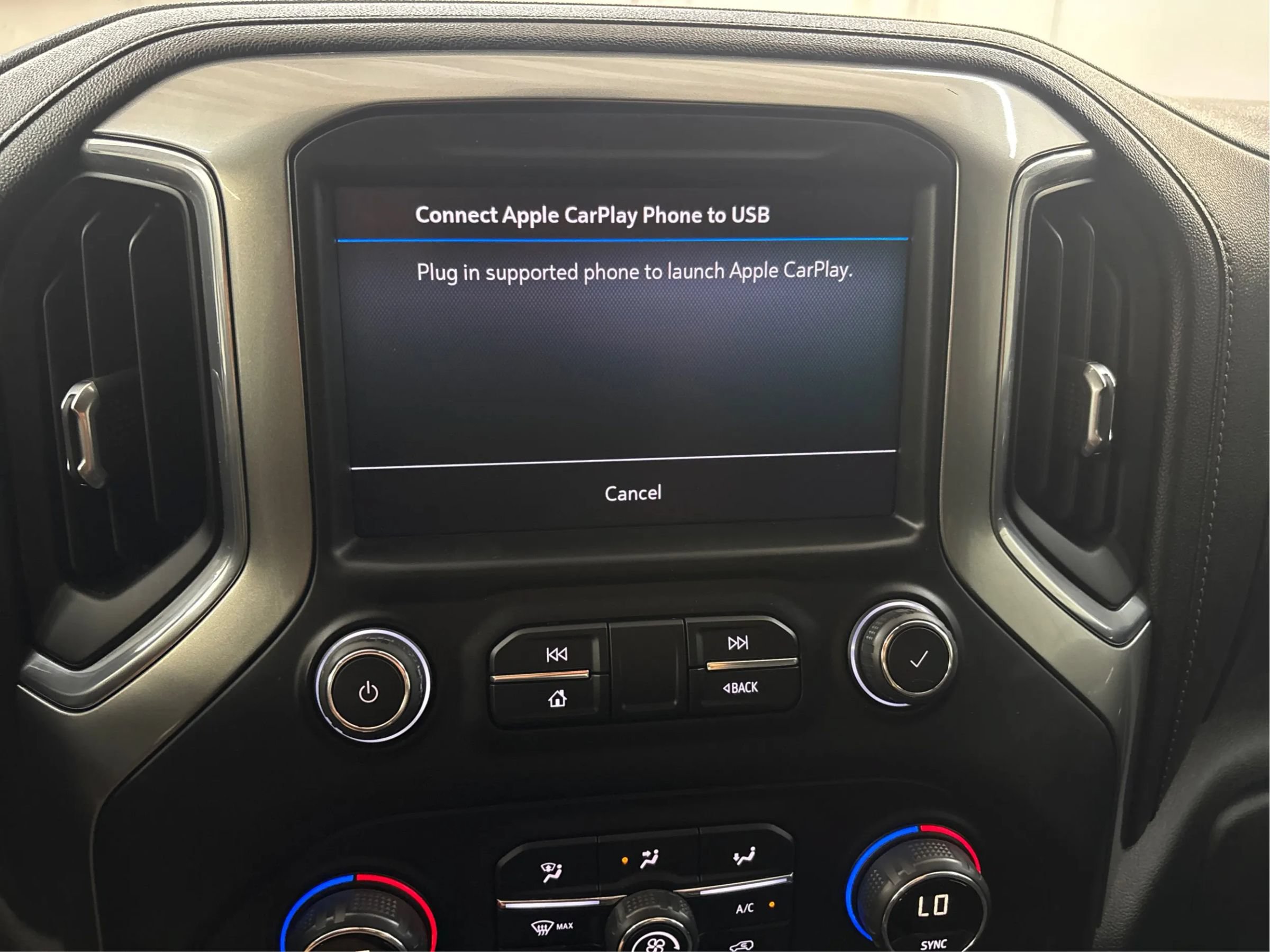 Used 2020 Chevrolet Silverado 1500 RST AWD/4WD image 43