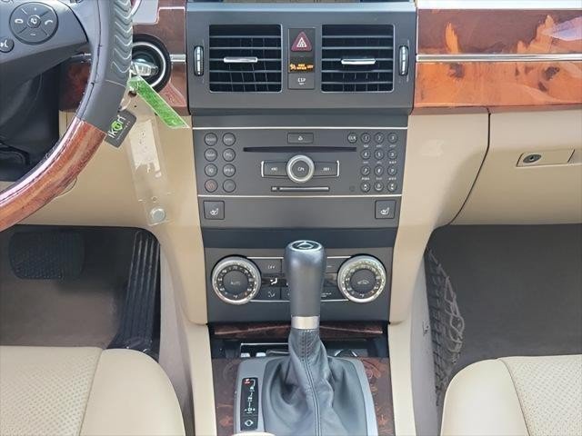 Used 2010 Mercedes-Benz GLK 350 4MATIC image 14