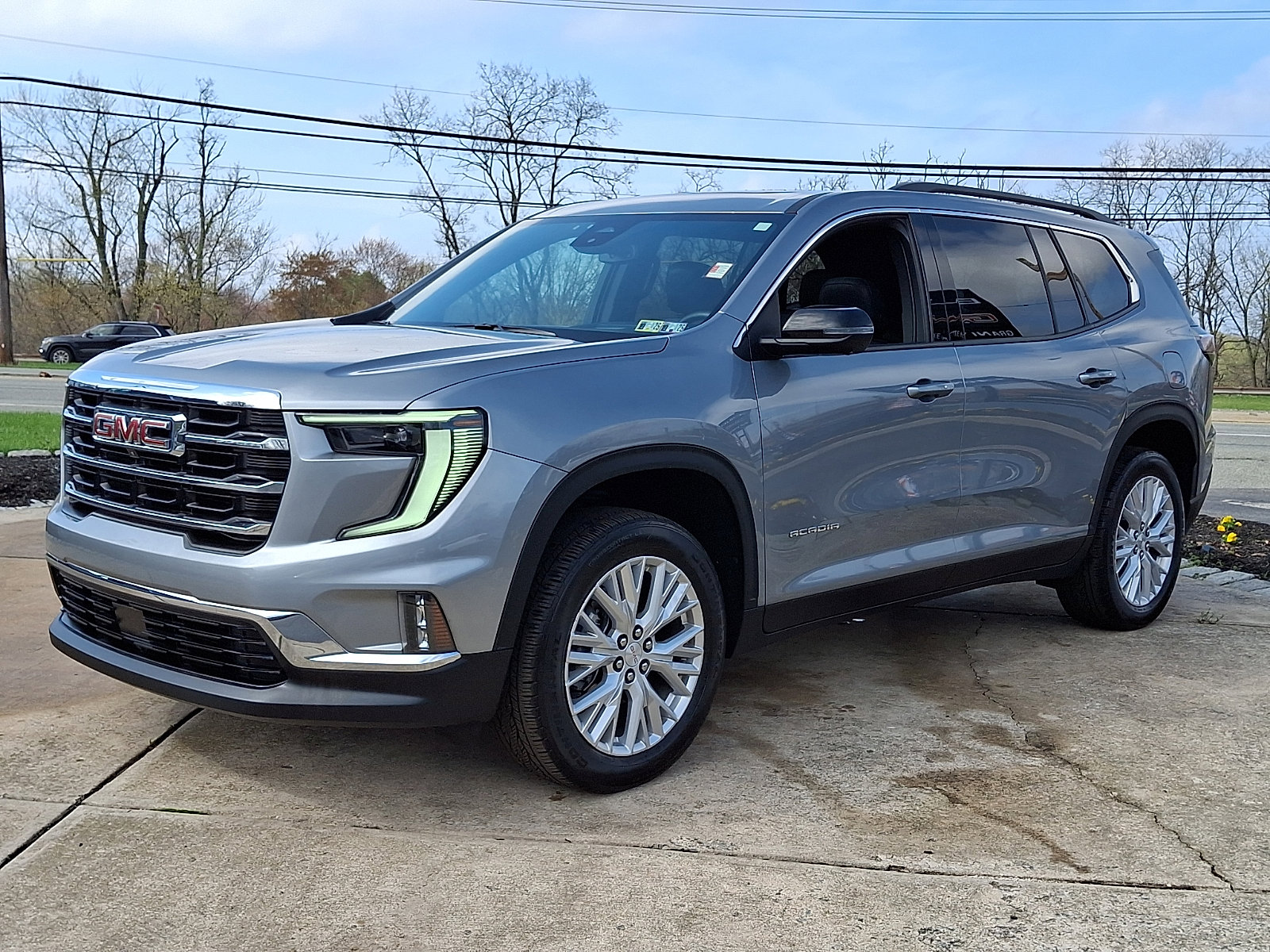 Used 2024 GMC Acadia Elevation w/ Luxury Package image 3