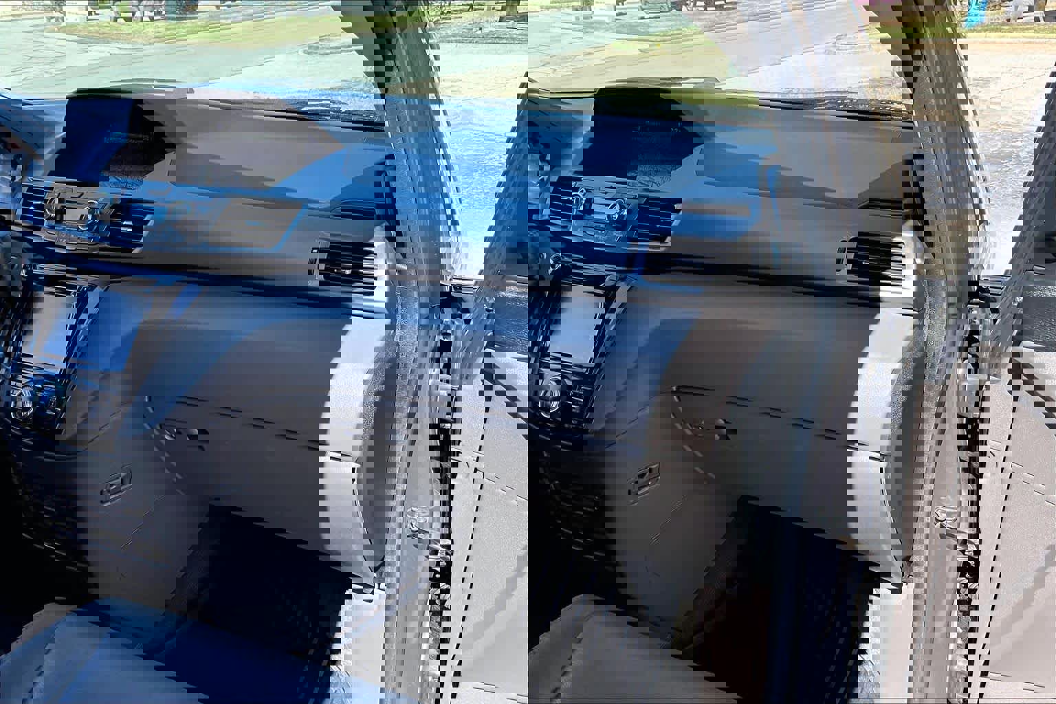 Used 2014 Honda Odyssey Touring Elite image 19