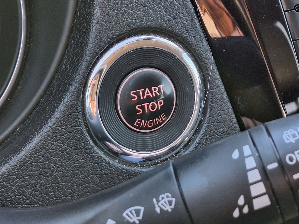 Used 2019 Nissan Rogue SL w/ Premium Package image 26