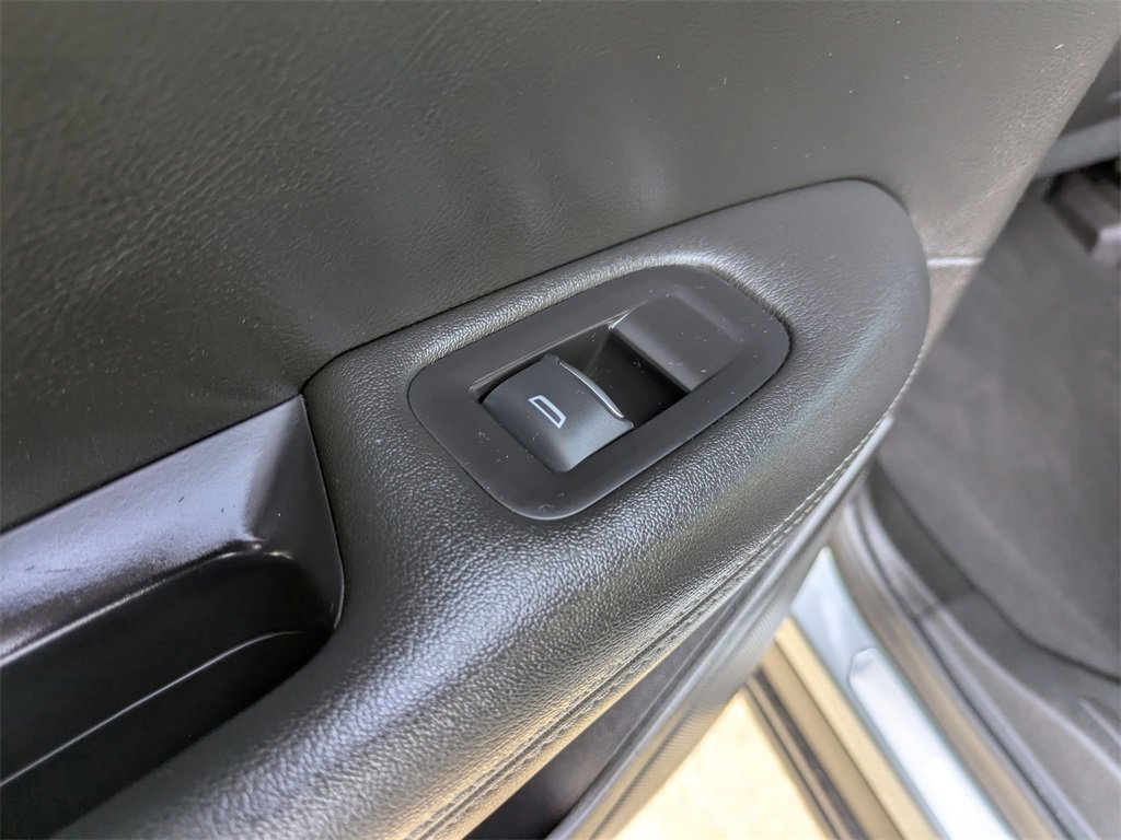 Used 2024 Cadillac XT6 Premium Luxury image 28