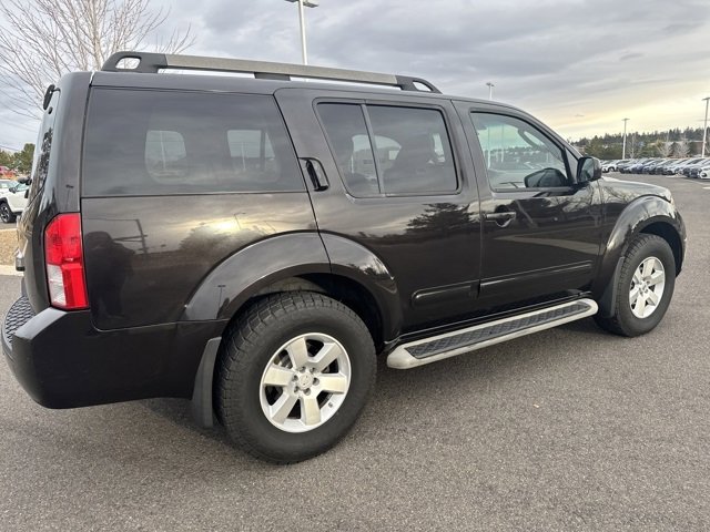 Used 2011 Nissan Pathfinder SV image 6