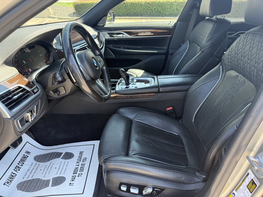 Used 2020 BMW 740i xDrive w/ M Sport Package AWD/4WD image 16
