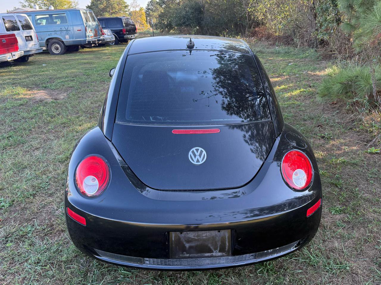 Used 2009 Volkswagen Beetle S image 7