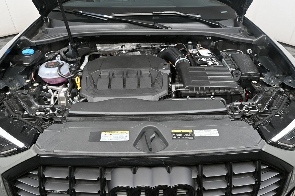 New 2025 Audi Q3 2.0T Premium image 31