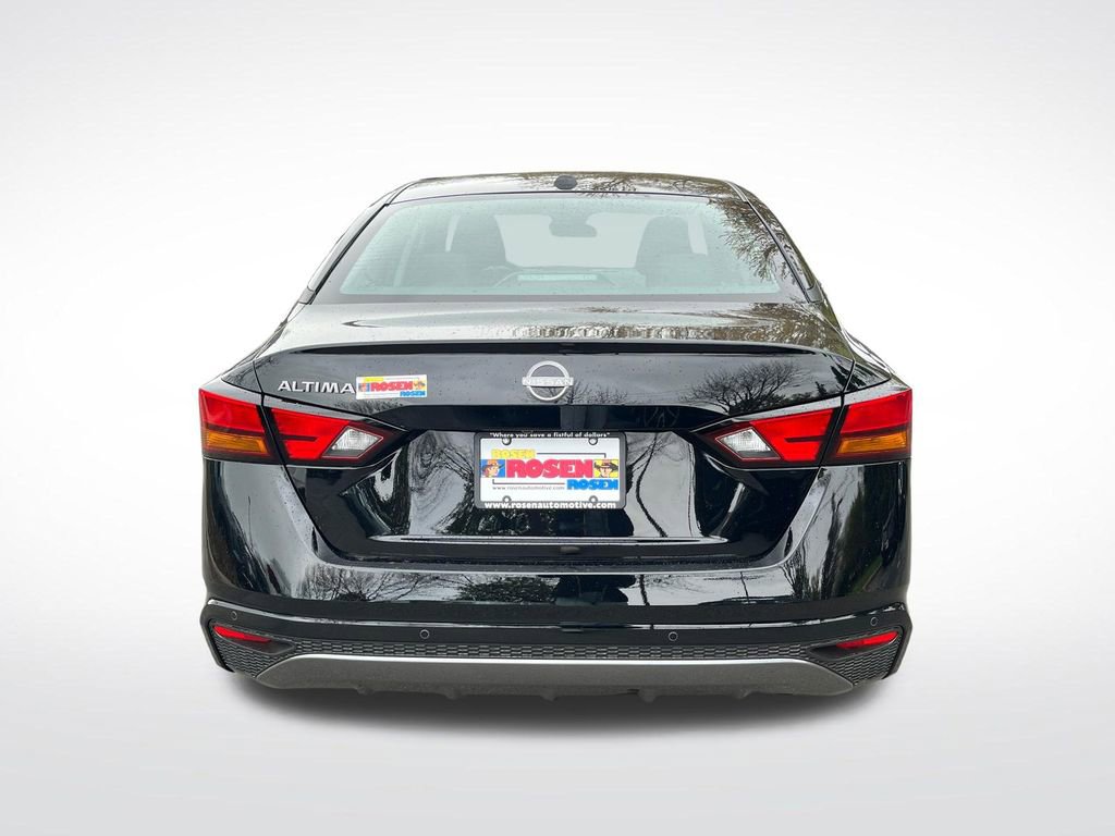 New 2026 Nissan Altima 2.5 SV FWD image 4