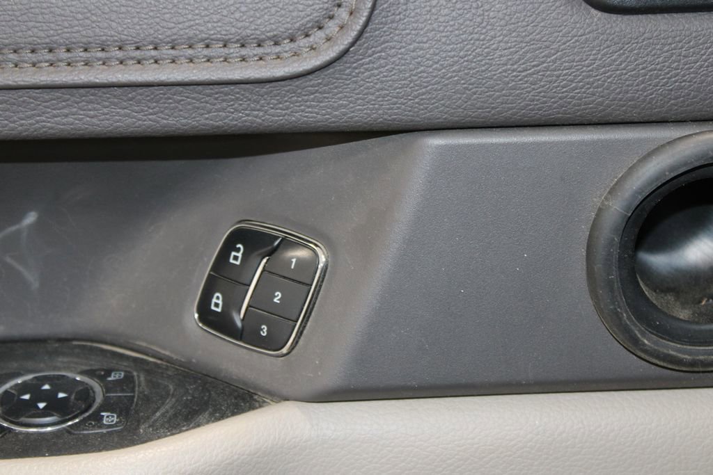 Used 2019 Ford Expedition Max Limited image 21