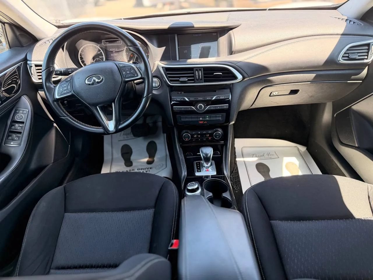 Used 2018 INFINITI QX30 FWD image 35
