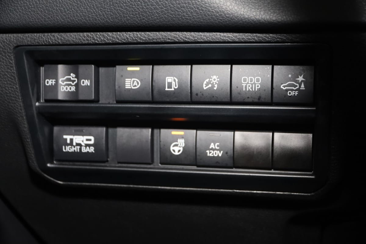 Used 2022 Toyota Tundra TRD Pro AWD/4WD image 9