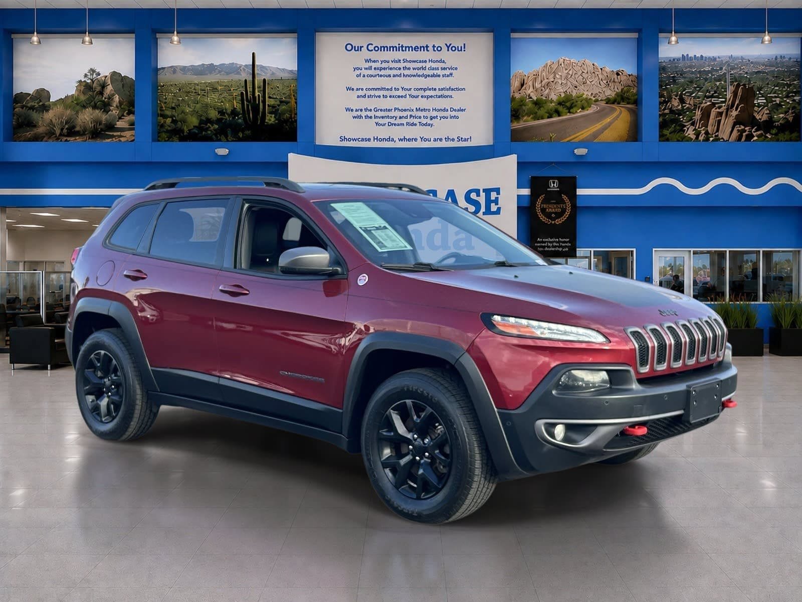 Used 2015 Jeep Cherokee Trailhawk w/ Comfort/Convenience Group AWD/4WD image 6
