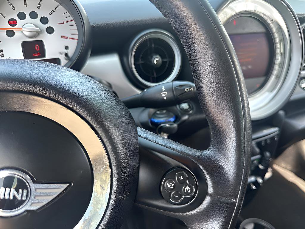 Used 2013 MINI Cooper Coupe Base image 21