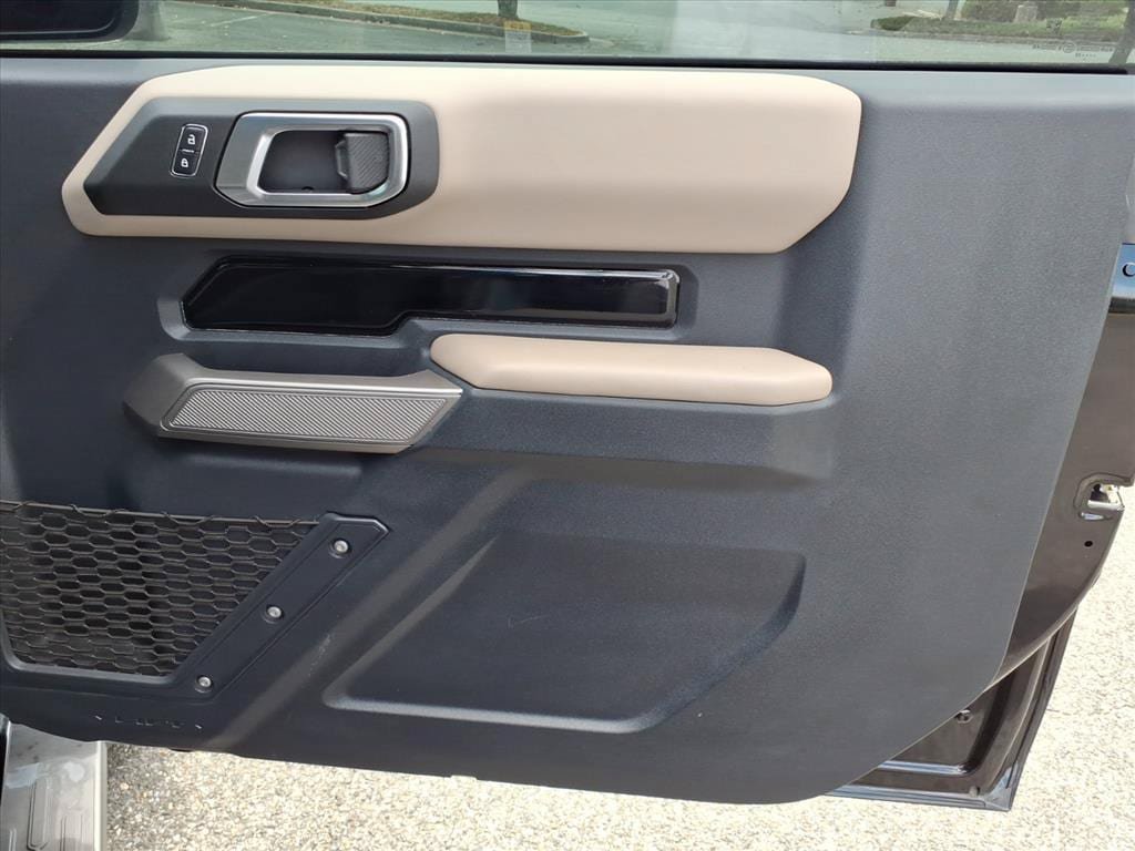 Used 2023 Ford Bronco Wildtrak AWD/4WD image 16