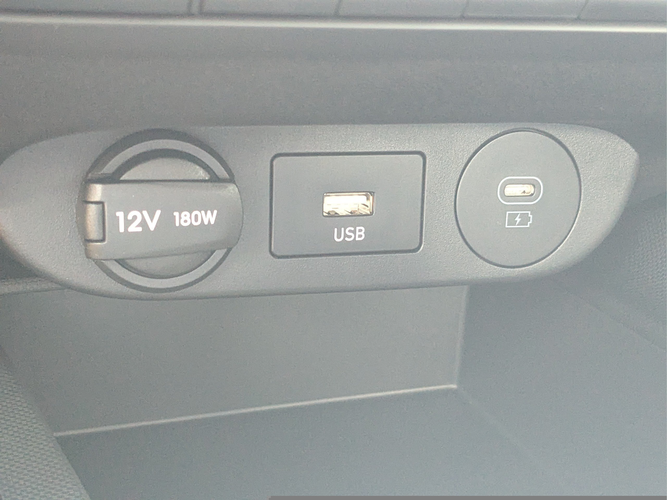 New 2026 Hyundai Elantra Hybrid FWD image 21