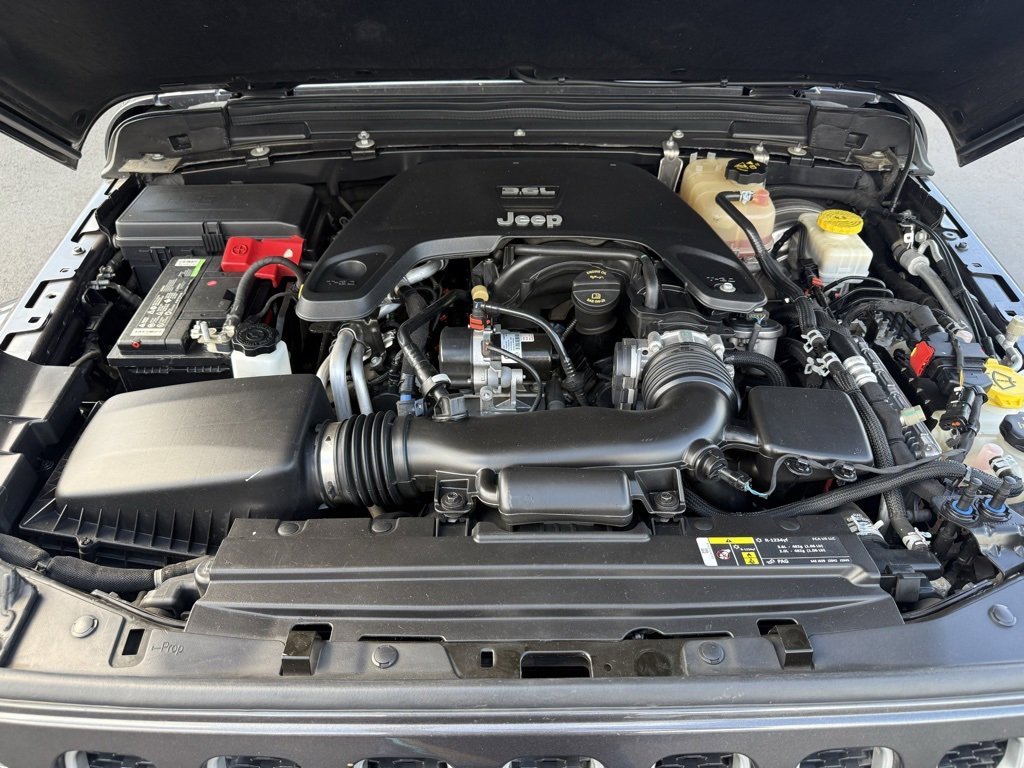 Used 2020 Jeep Wrangler Unlimited Sahara image 34