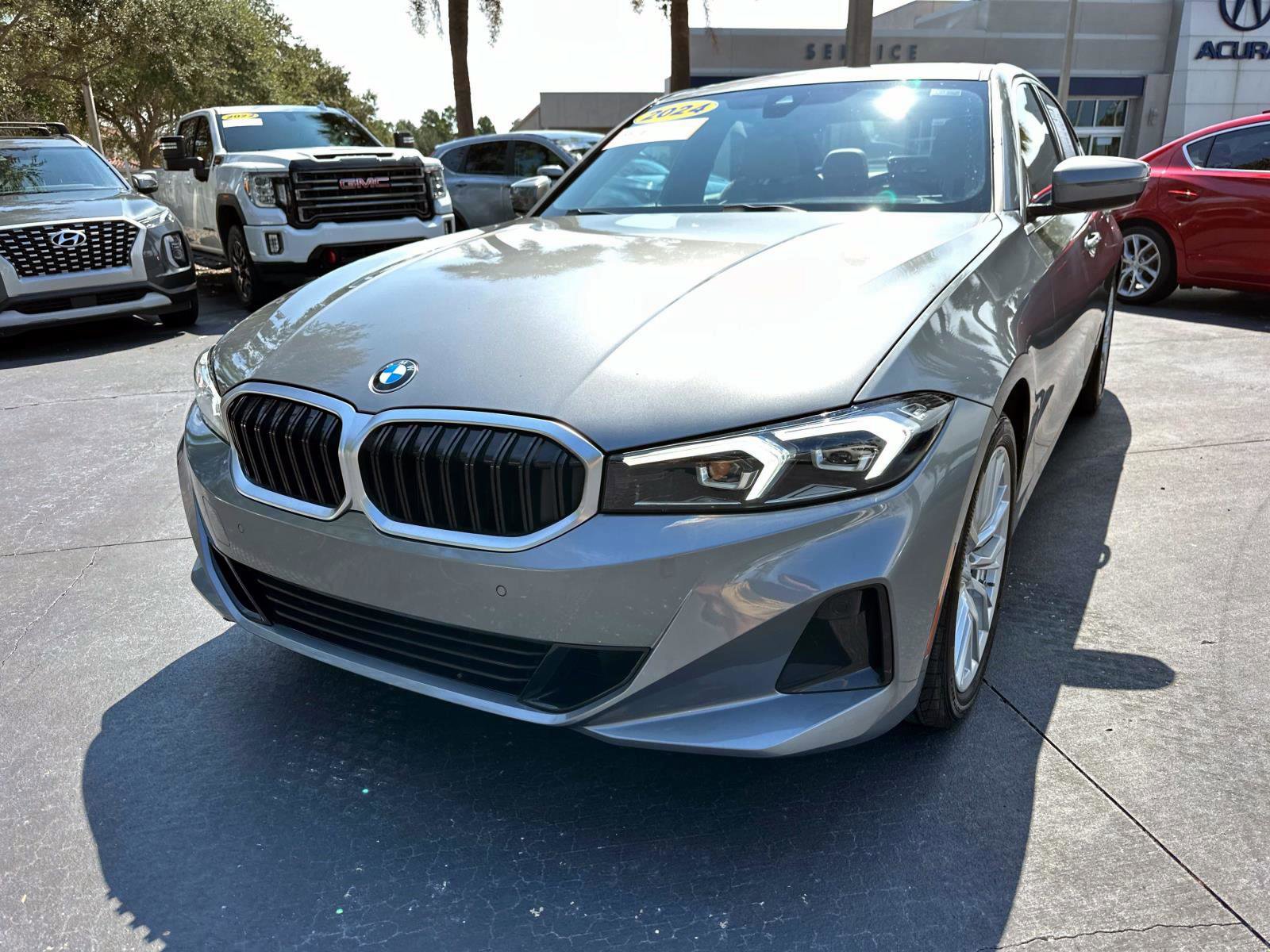 Used 2024 BMW 330i Sedan w/ Premium Package image 9